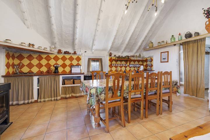 Ferienhaus 'La Barraca Den Salvador' mit privater Terrasse, privatem Garten und Wlan in Deltebre, Delta de l'Ebre