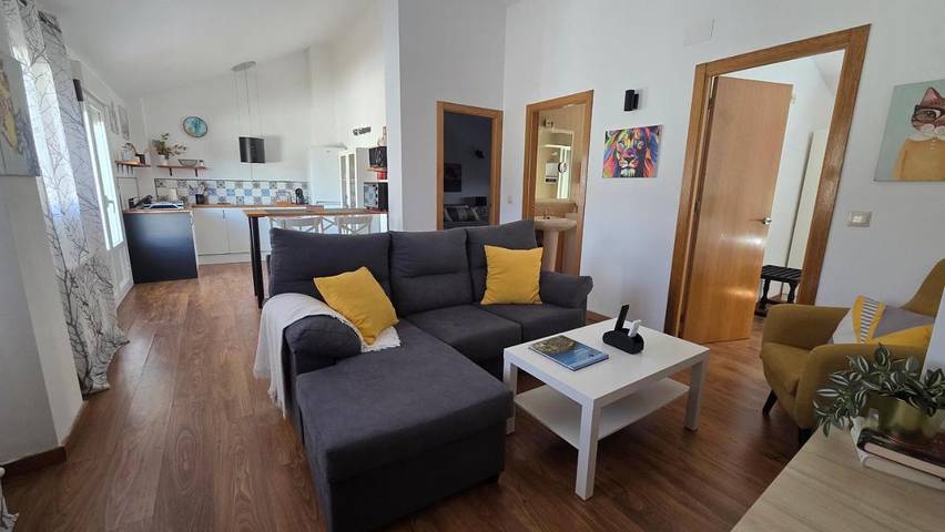 Apartamento de vacaciones para 4 personas, con balcón y vistas - 1