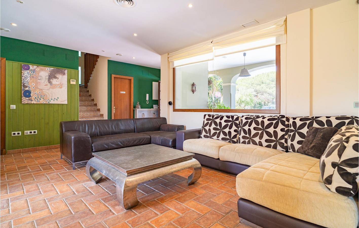 Apartamento de Lujo con Piscina y Parking - Cerca de Pizzeria. in Conil de la Frontera, Costa de la Luz