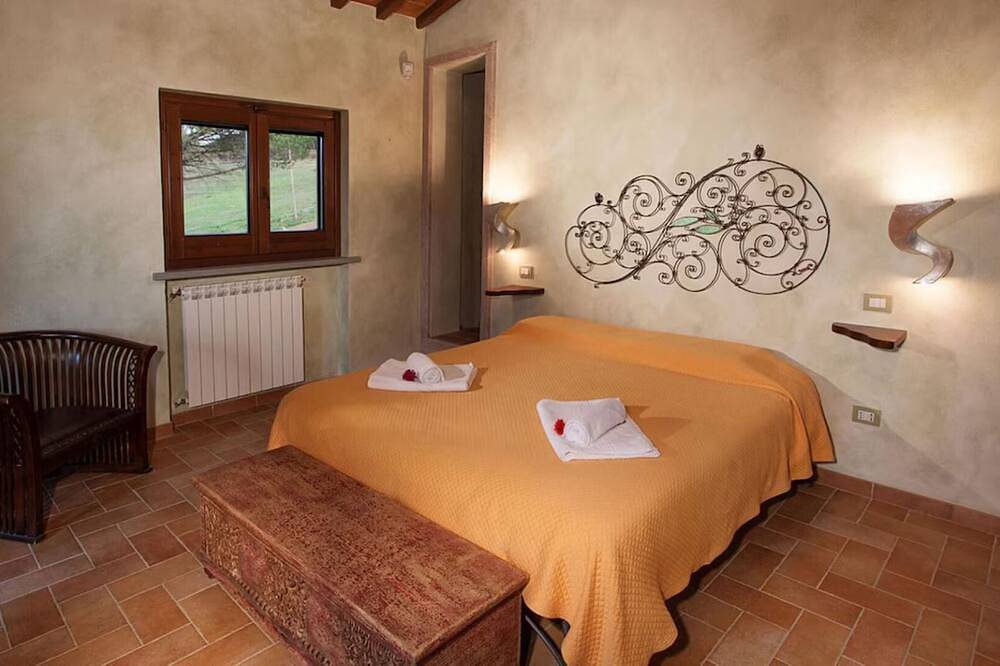 Umbria Genius Loci Farmhouse in Collazzone, Provincia de Perugia