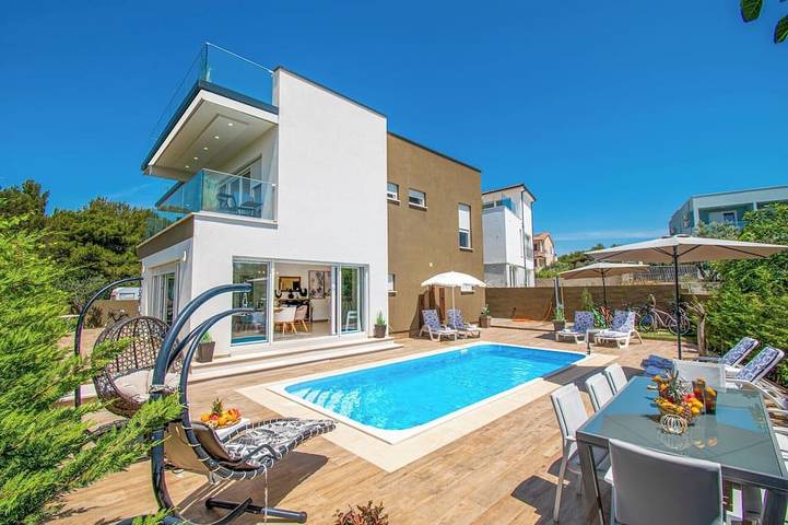 Villa für 9 Personen, mit Garten und Balkon, mit Haustier in Fazana