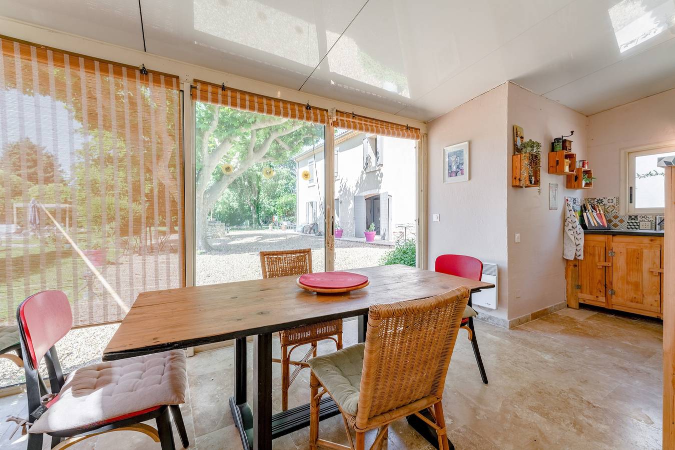 Cottage 'La Miougrano' mit privater Terrasse, Wlan und Klimaanlage in Plan-d'Orgon, Arles und Umgebung