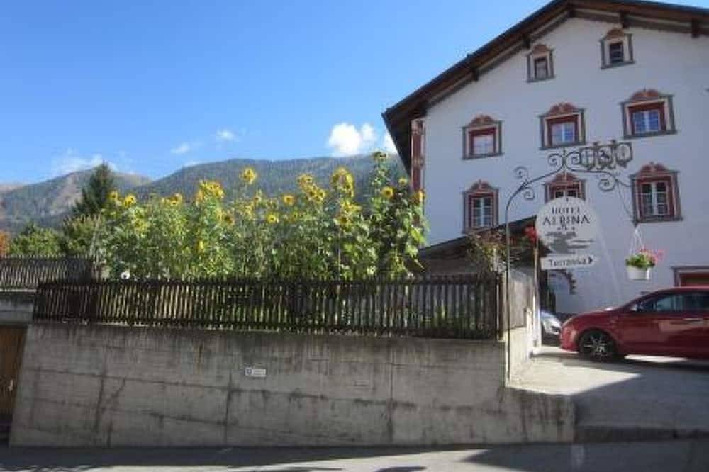 Ganze Wohnung, Anita Spiess, (Sta. Maria - Santa Maria Val Müstair). in Sta. Maria im Val Müstair, Val Müstair