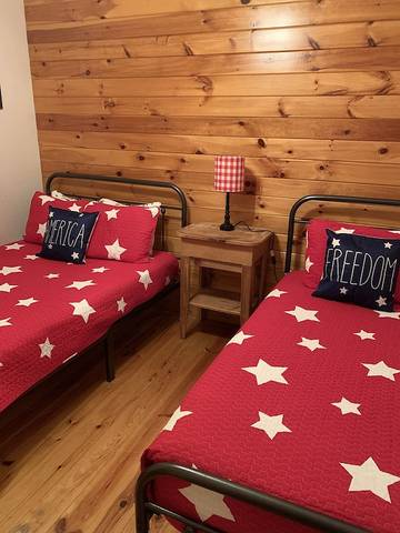 Log Cabin for 12 Guests in Chattahoochee National Forest, Gilmer County, Picture 4