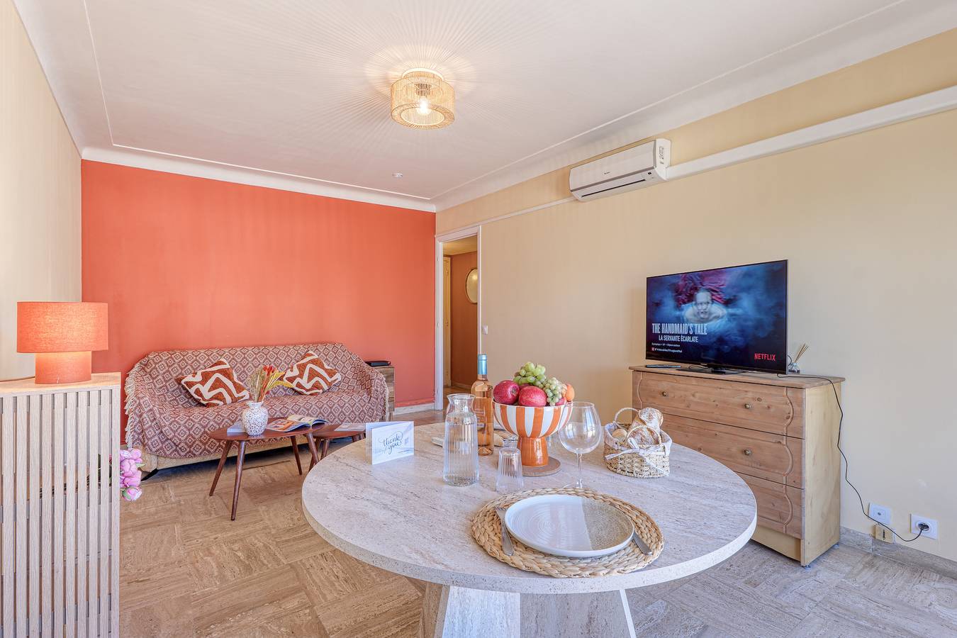 Appartement entier, Lion Apt - Near City Center - Terrace in Nice, Côte méditerranéenne (France)