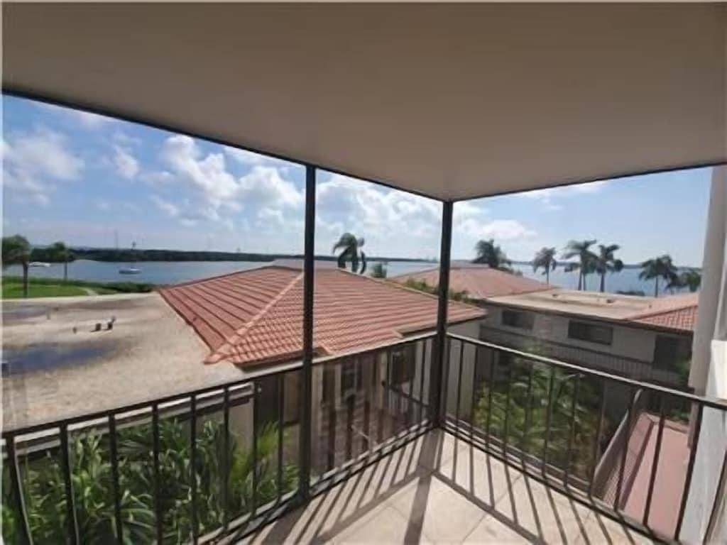 Apartment for 2 Guests in Isla del Sol, St. Petersburg (FL)