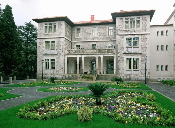 Hotel para 10 personas, con jardín y terraza - 1