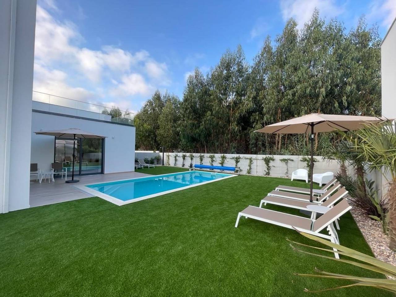 Villa Pampelonne in São Martinho do Porto, Leiria distrito