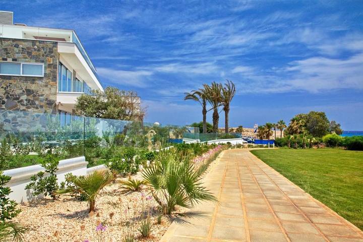 Ferienhaus für 16 Personen, mit Balkon und Terrasse sowie Garten und Pool in Ayia Napa - 4