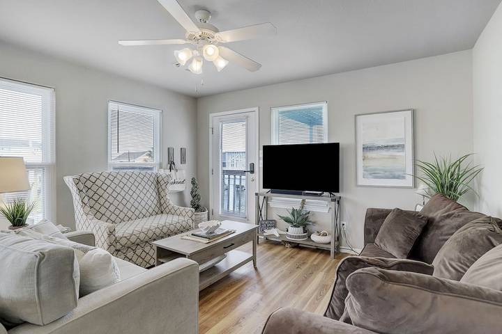 Vacation rental for 6 people, with pool and balcony in Jamaica Beach