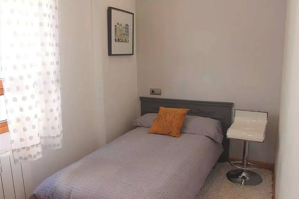 Entire apartment, Penthouse center with large terrace, renovated and sunny. Wifi - License in Valladolid, Valladolid Province