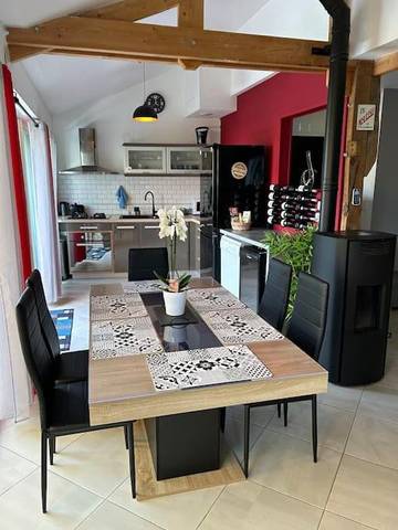 Gîte pour 4 personnes, avec jardin et jacuzzi à Beaufort-en-Vallée