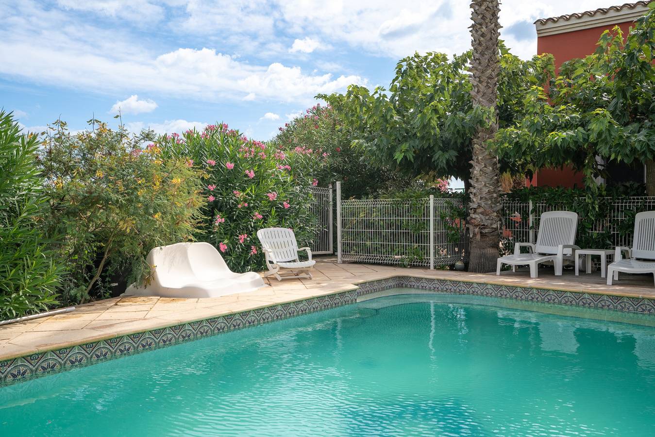 Villa Avec Piscine Partagée avec piscine partagée, Wi-Fi et climatisation in Cap d'Agde, Agde