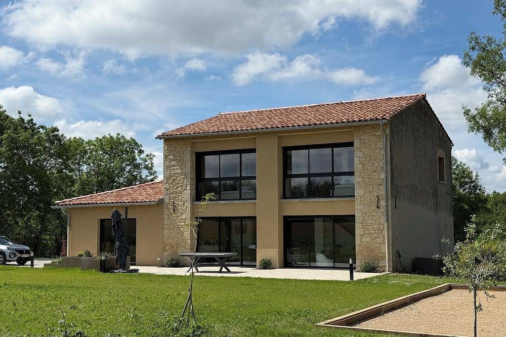 Gîte La Choule - Ancienne grange restaurée avec spa & terrain de pétanque in Mourvilles-Hautes, Lauragais