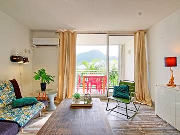 Gîte pour 2 personnes, avec balcon et piscine dans Saint Martin