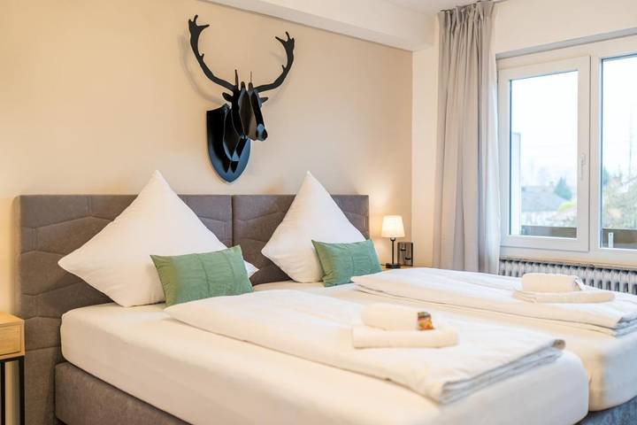 Ferienwohnung für 2 Personen, mit Balkon und Terrasse sowie Garten und Ausblick in Küssaberg