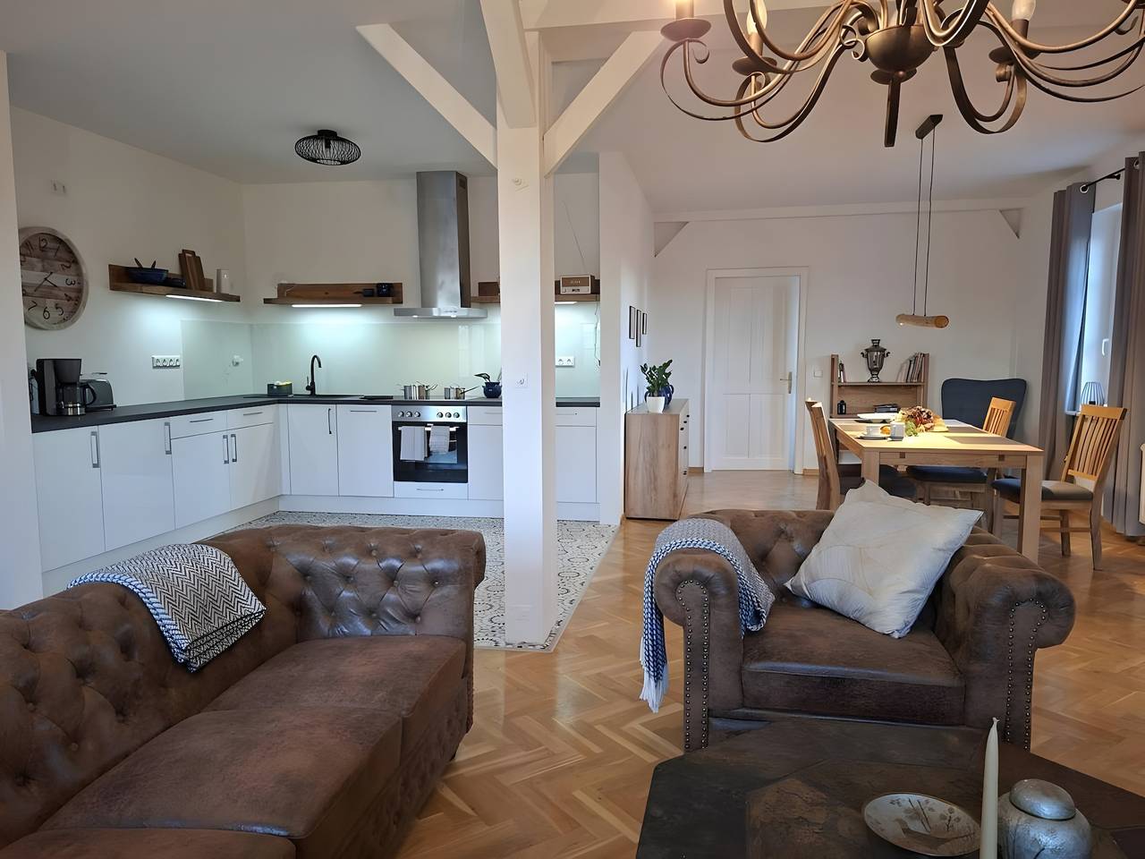 Geheel appartement, Vakantieappartement Henry – Ontspanning onder oude balken in Arnstadt, Thüringer Kerngebied