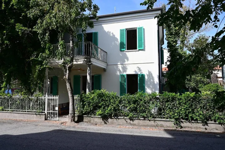 Villa per 10 persone, con terrazza, con animali domestici - 1