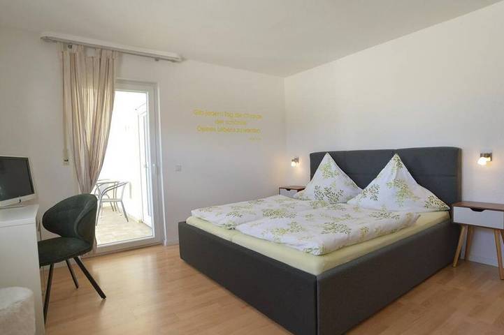 Ferienhaus für 6 Personen, mit Sauna und Garten sowie Balkon, mit Haustier in Pirmasens - 2