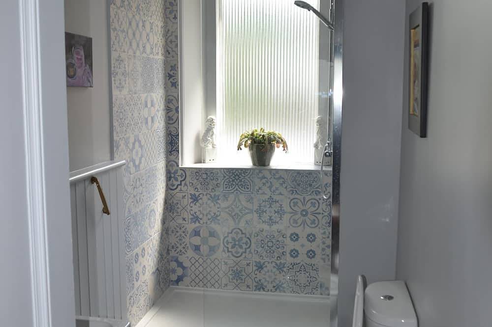 Apartamento entero, Encantador espacio tranquilo, muy cerca del pueblo y del paseo marítimo. in Penzance, Cornualles