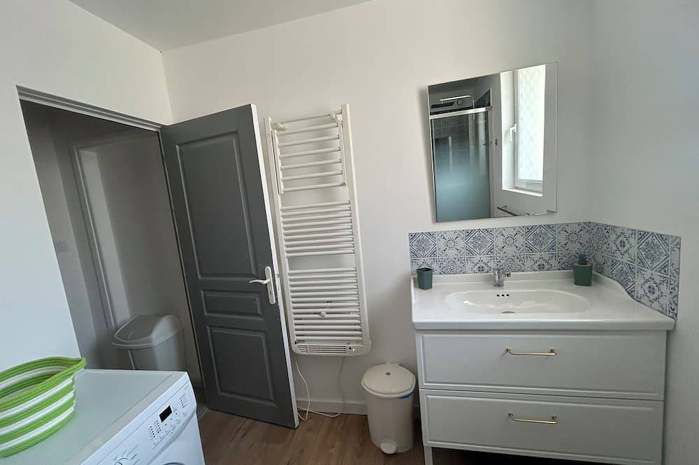 2 minutes from the beach and Nausicaa - renovated fisherman's cottage in Boulogne-sur-Mer, Boulogne-sur-Mer region