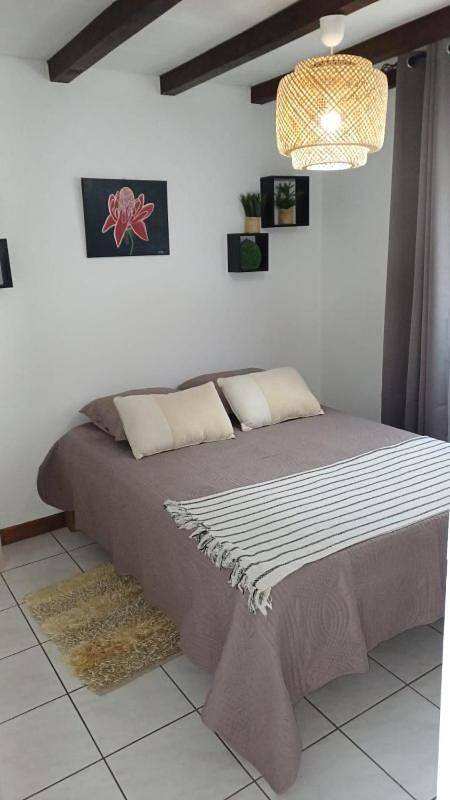 Location de vacances pour 2 personnes, avec jardin et vue dans Bois de Nèfles - 3