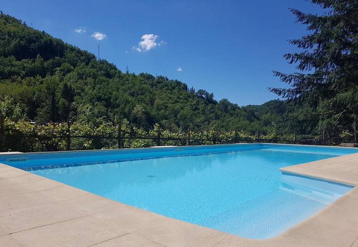 Appartamento per 4 persone, con Terrazza e Giardino nonché Piscina e Panorama a Borzonasca