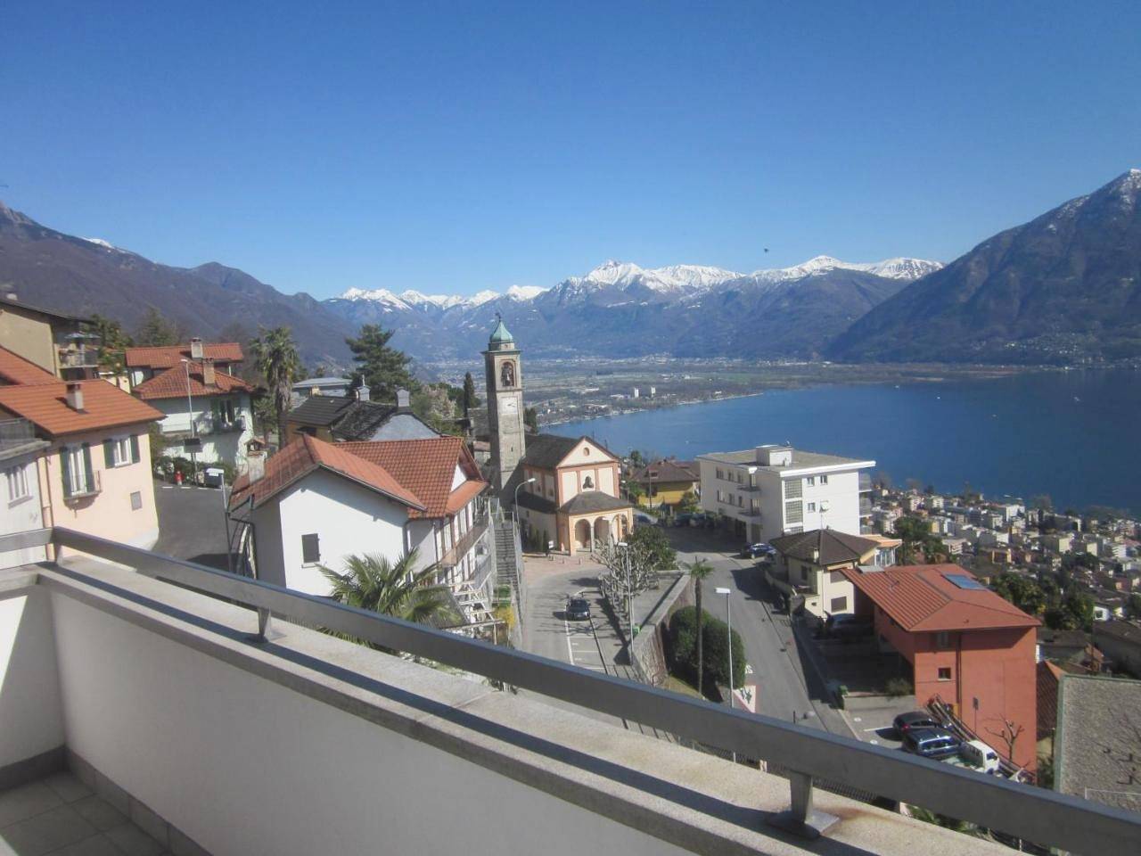 Ganze Wohnung, Apartment - Ground Floor in Orselina, Tessiner Alpen