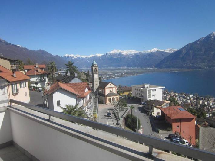 Ferienwohnung für 2 Personen, mit Balkon und Terrasse sowie Seeblick und Ausblick in Orselina