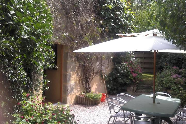 Gîte pour 6 personnes, avec terrasse et jardin, animaux acceptés à Le Hézo