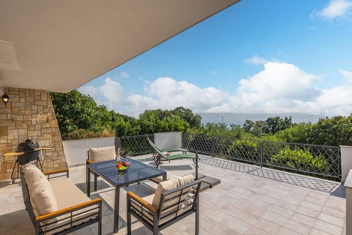 Ferienhaus mit Meerblick für 5 Personen, mit Pool und Balkon sowie Meerblick, kinderfreundlich in Kvarner Bucht - 3