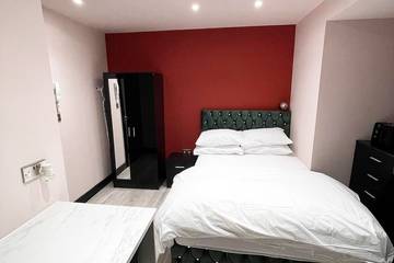 Apartment for 2 People in Harrow, London, Photo 2