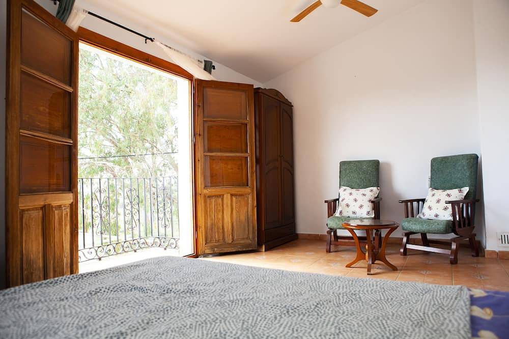 Casa rural con piscina. Vistas al mar y la montaña. in Vélez-Málaga, Provincia de Málaga