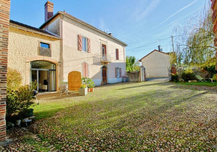 Gîte pour 2 personnes, avec terrasse à Orleix
