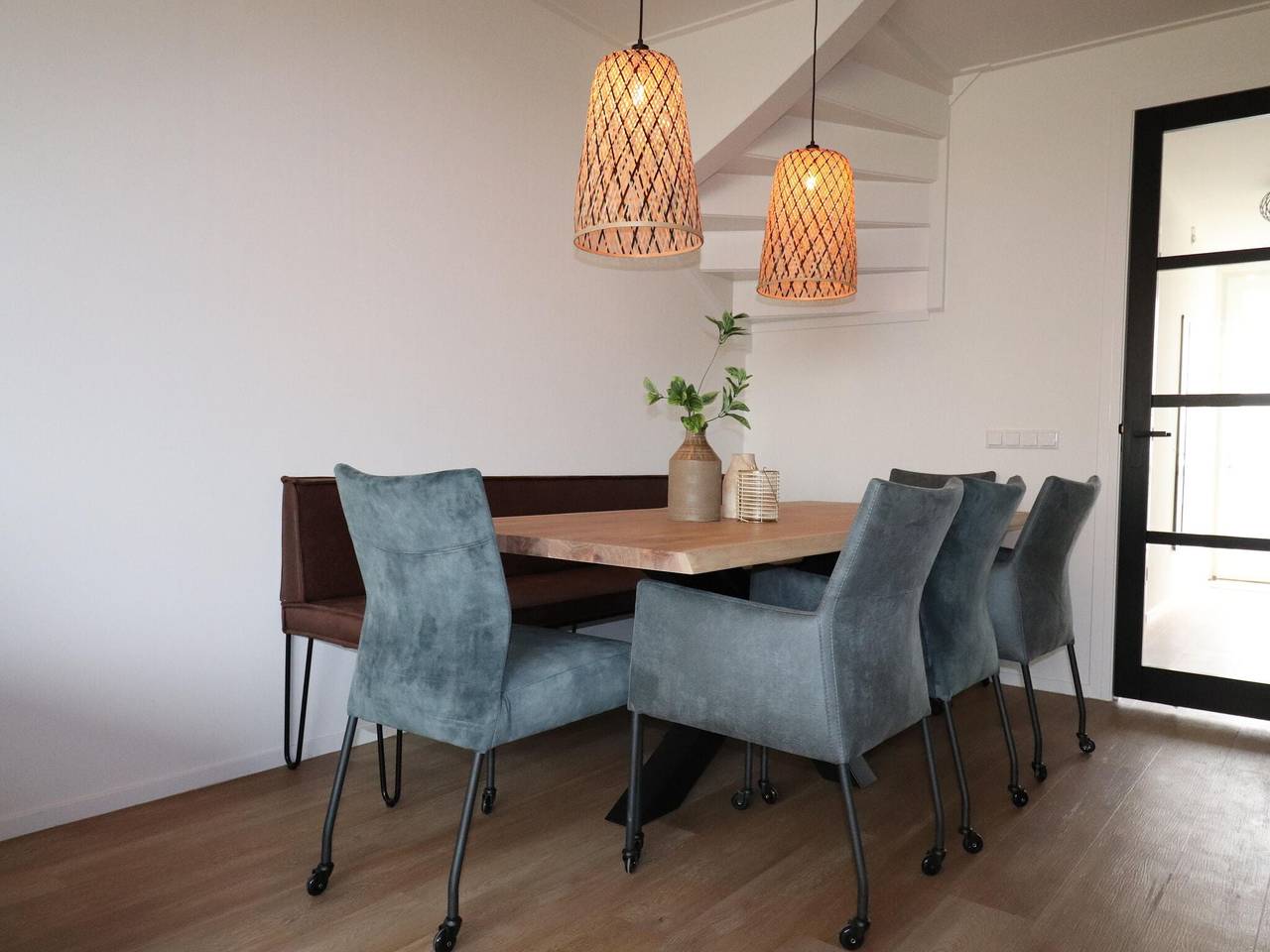 Luxe villa aan het water in Littenseradeel, Nederlandse Noordzeekust