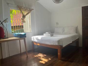 Maison d’hôte pour 4 personnes, avec jardin et vue dans Mae Nam
