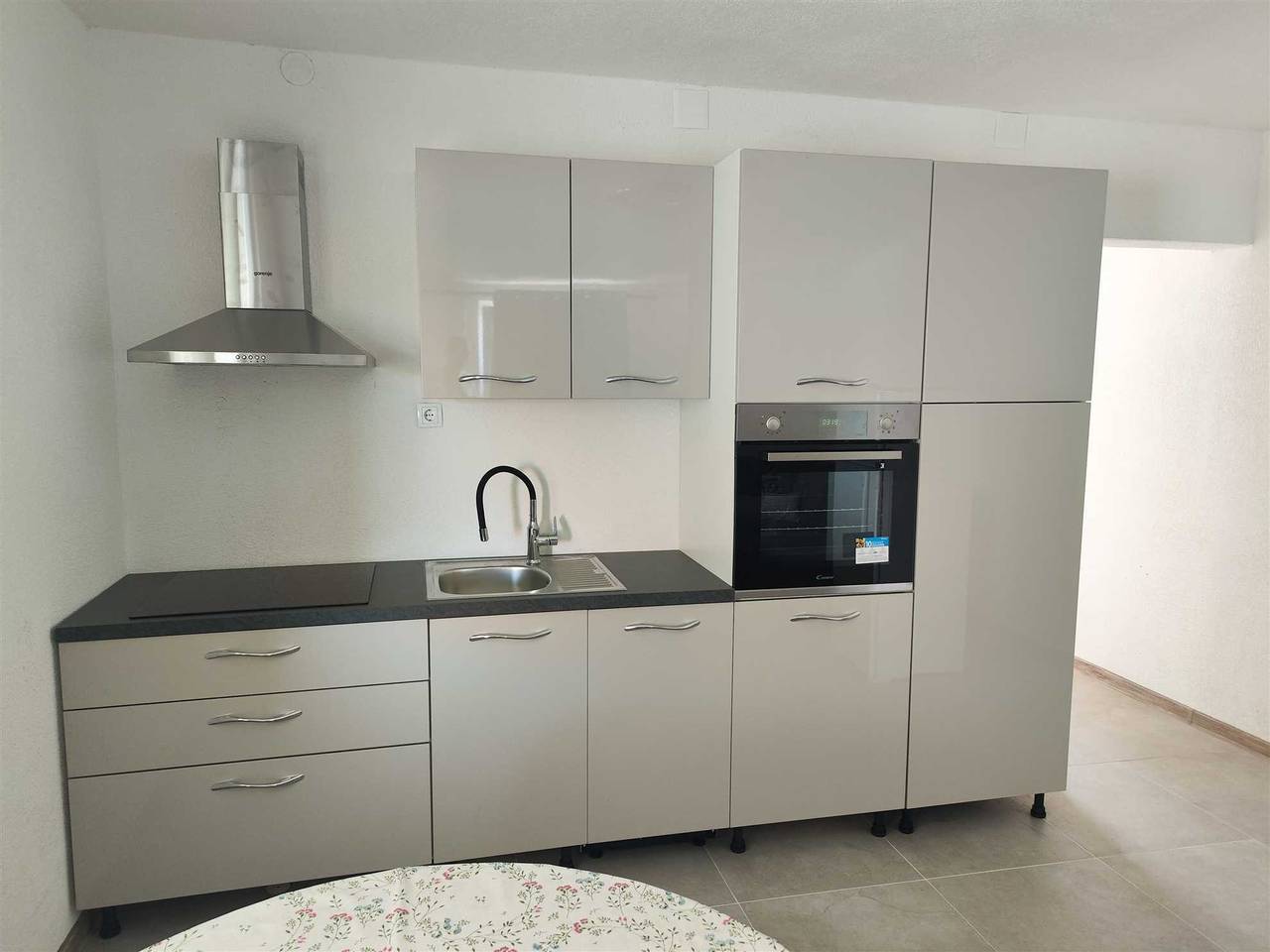 Ganze Wohnung, Neues Strandapartment Era 2 in Brodarica, Šibenik-Knin