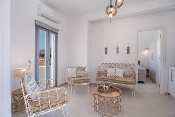 Apartment for 4 People in Paros, Paros Regional Unit, Photo 1