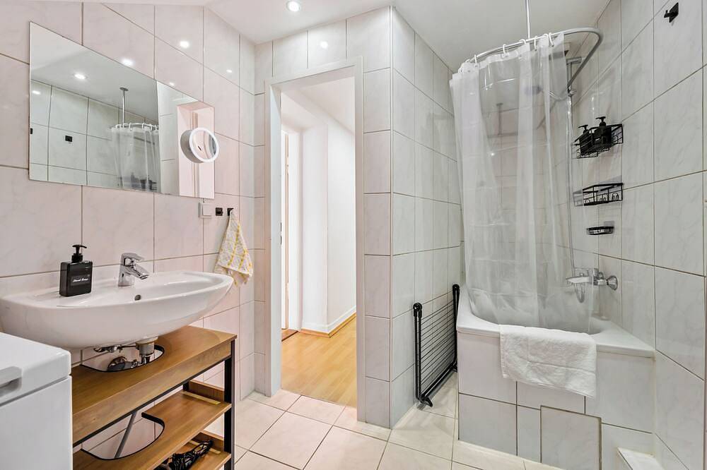 Ganze Wohnung, Cosy&Central, 500m from Main Station, Work&Stay in Wiesbaden, Rheingau