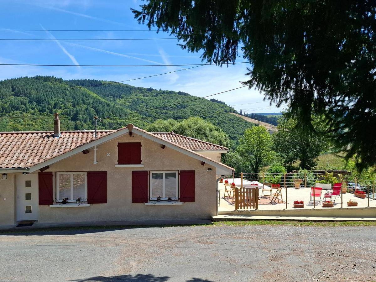 One-Bedroom House in Lamure-sur-Azergues, Région de Villefranche-sur-Saône