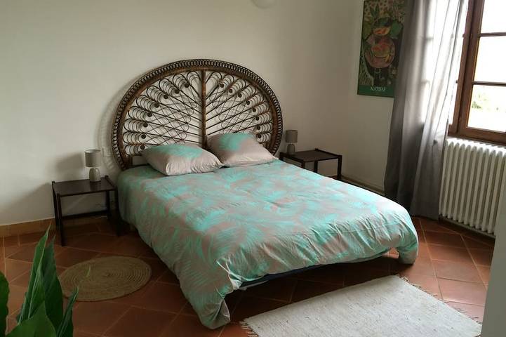 Location de vacances pour 12 personnes, avec balcon et jardin à Castillon-du-Gard - 3