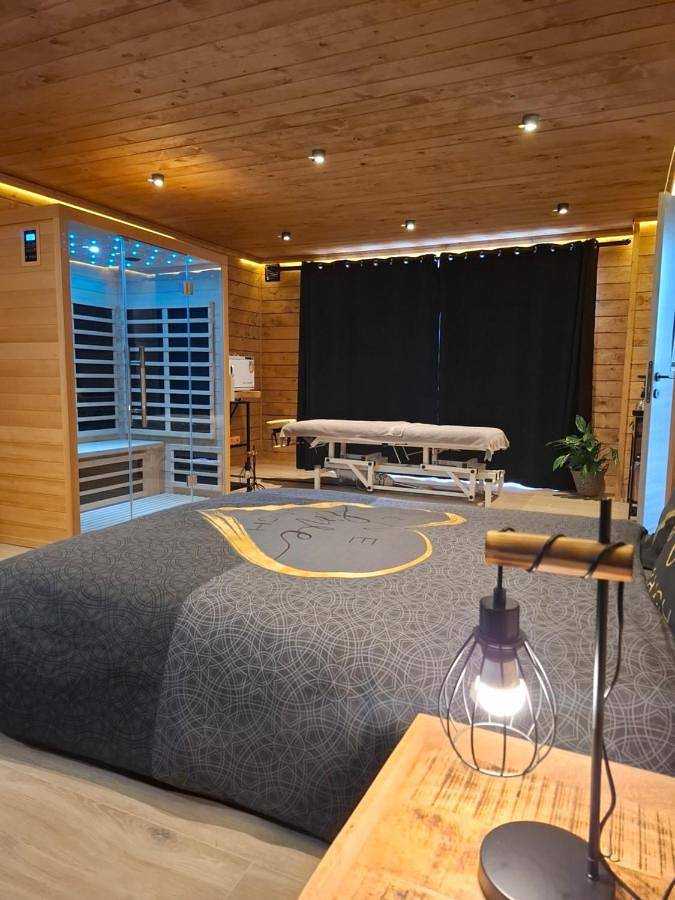 Maison d’hôte pour 2 personnes, avec jacuzzi et terrasse ainsi que jardin et sauna à Sainte-Ode