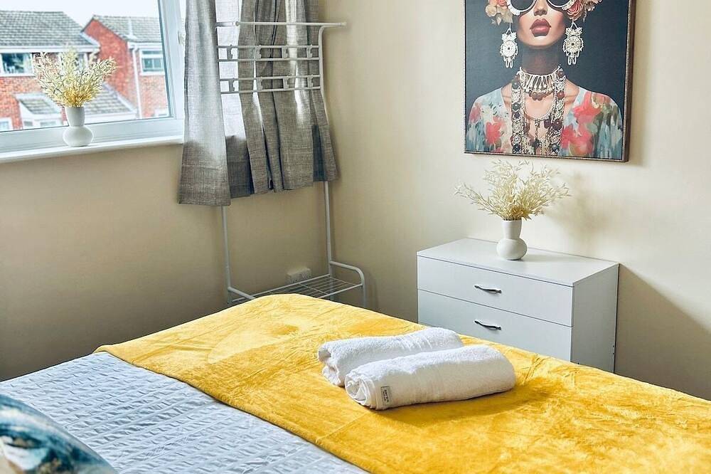 Holiday Home with Parking , Near Colchester Zoo in Colchester, Essex