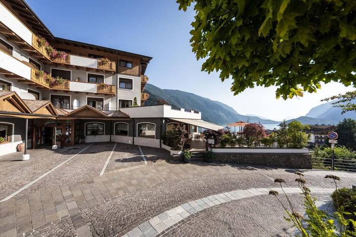 Hotel voor 3 personen, met whirlpool en balkon in Molveno