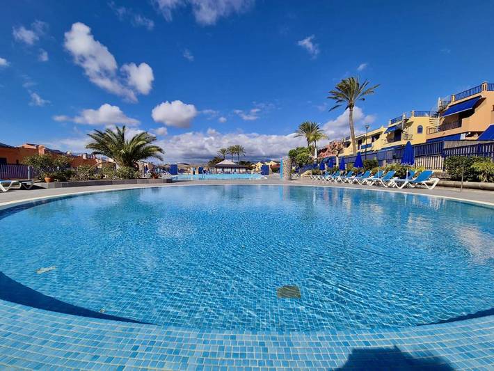 Holiday home for 8 people, with pool and garden as well as view - 1