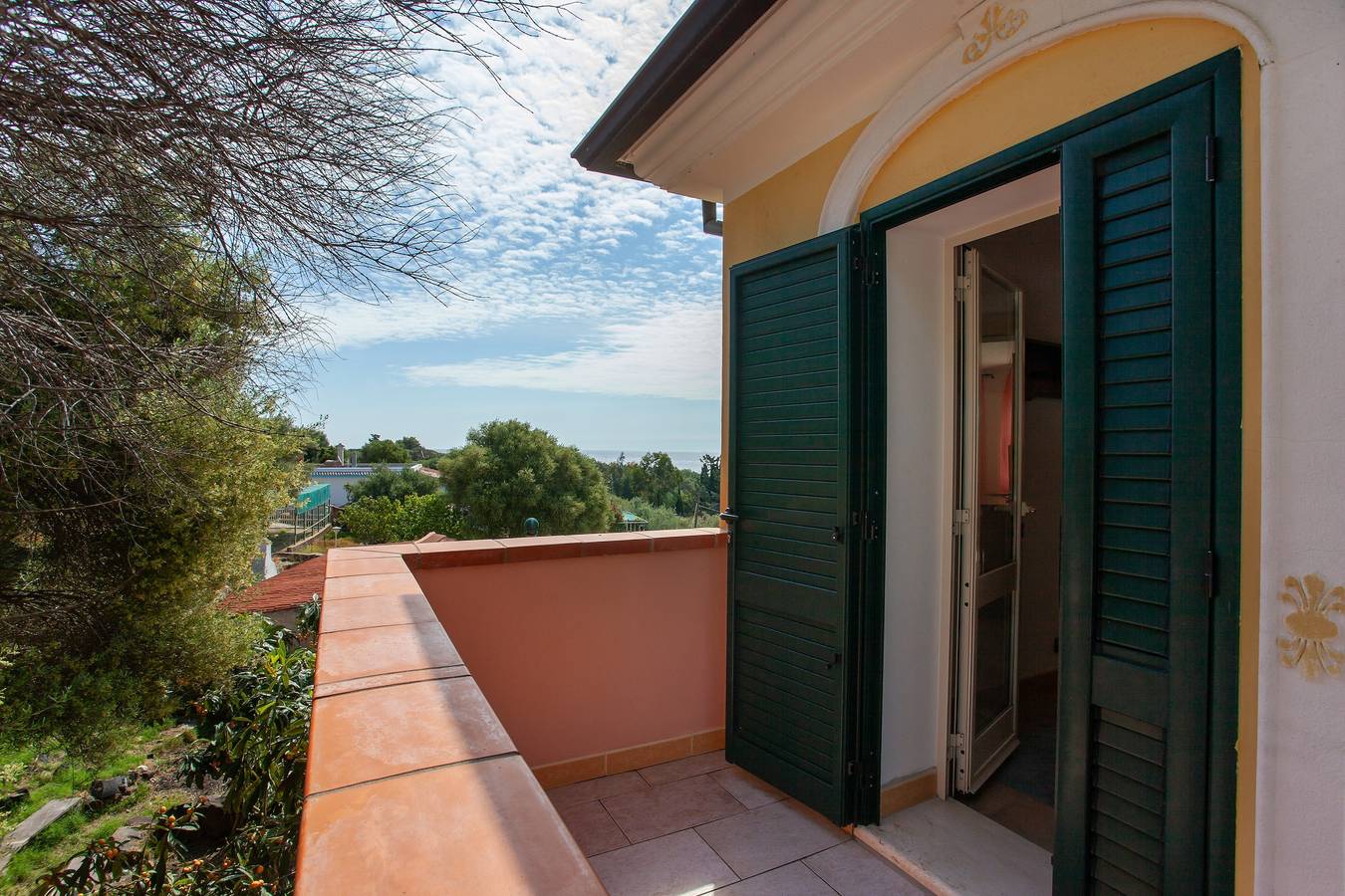 Appartamento intero, Appartamento "Murice" con vista mare, giardino e Wi-Fi in Sas Linnas Siccas, Orosei