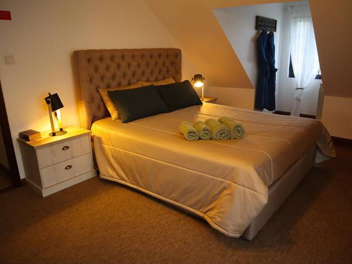 Location de vacances pour 2 personnes, avec jardin ainsi que piscine et vue, animaux acceptés dans Ourém - 3