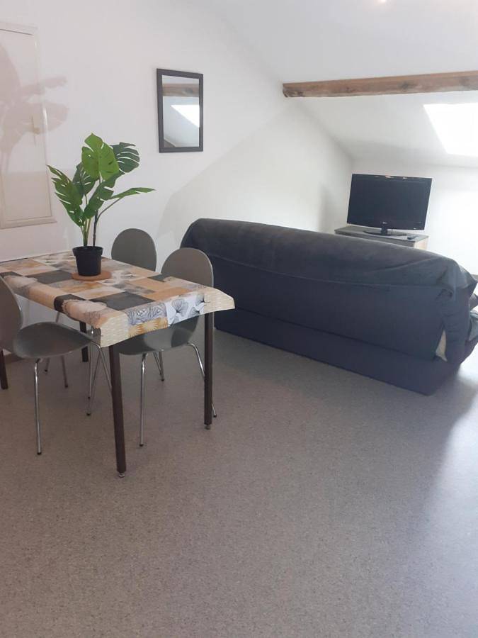 Gîte pour 3 personnes à Les Abrets - 2