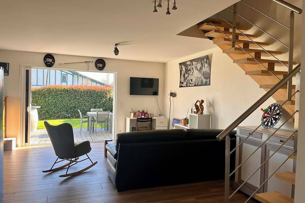 Quiet house in Arbonne 10mn from beaches and golf course in Arbonne, Region de Bayona
