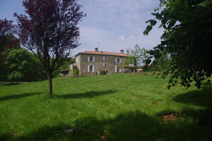 Maison de vacances pour 12 personnes, avec terrasse ainsi que vue et piscine